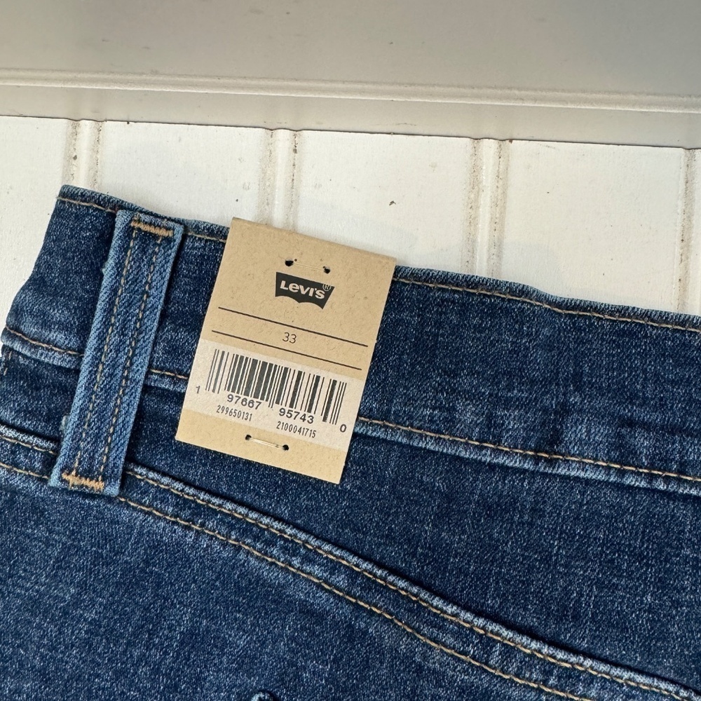 NEW Levi Strauss Mid Length Short US Size 33 - Picture 5 of 8